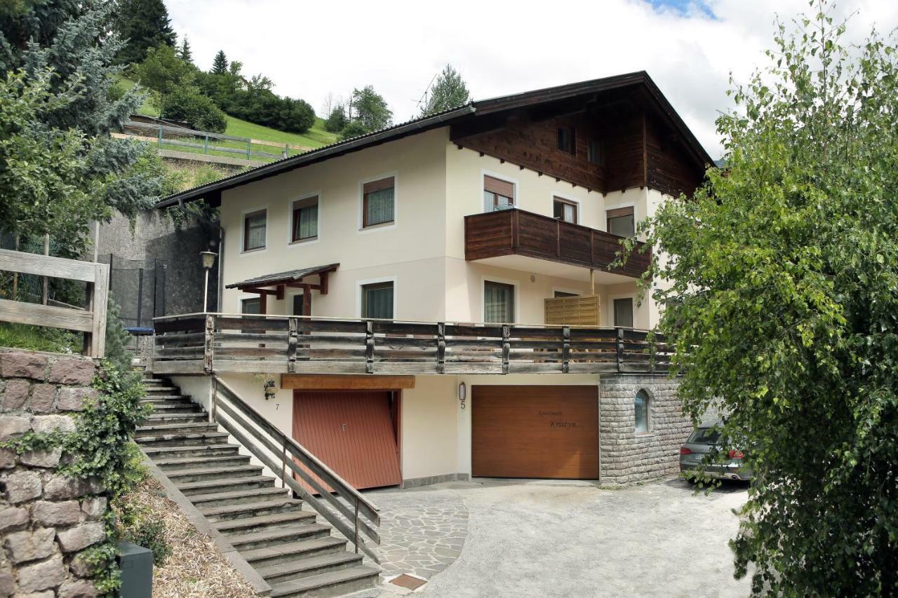 Apartment Kristyn Urtijëi Dış mekan fotoğraf